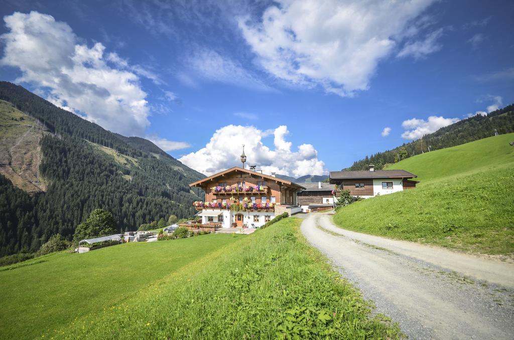 Bed and Breakfast Ferienhof Wolflbauer Saalbach-Hinterglemm Exteriér fotografie